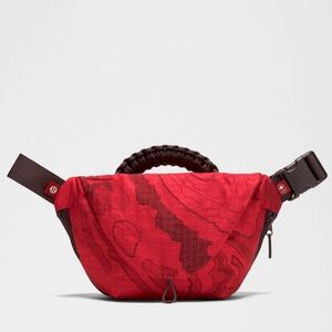 Lululemon Team Canada Curved Crossbody Bag 3L New Tags Olympics limited